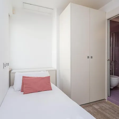 Vatican Exclusive Penthouse W Terrace And Parking Apartment *