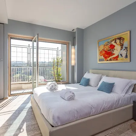 아파트 Vatican Exclusive Penthouse W Terrace And Parking *